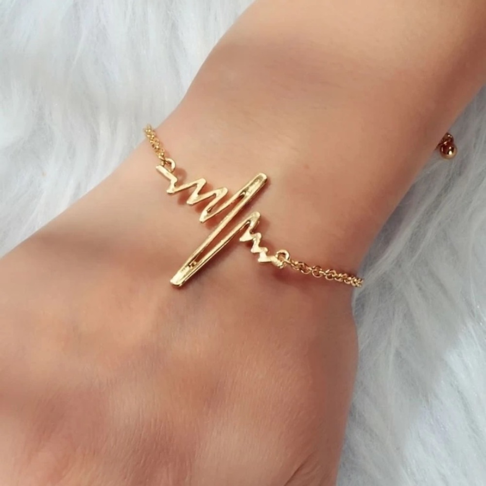 🆕3/$30 gold heartbeat bracelet - Picture 4 of 4